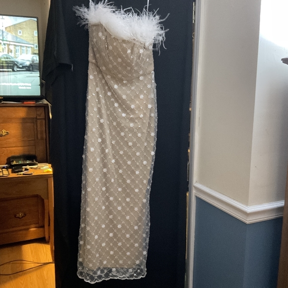 Mac Duggal Dress - Picture 2 of 9